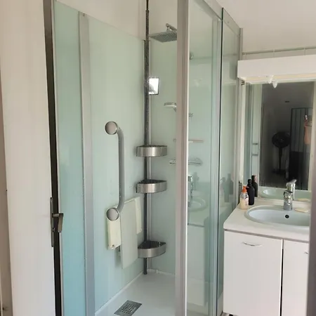 Appt Pontaillac Vue Ocean Apartament *