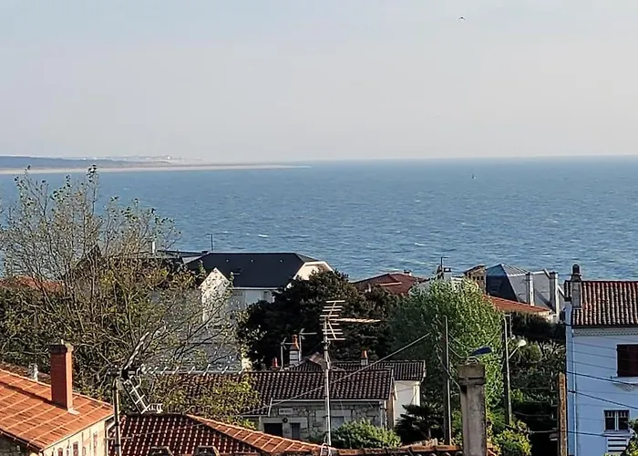 Appt Pontaillac Vue Ocean Διαμέρισμα *